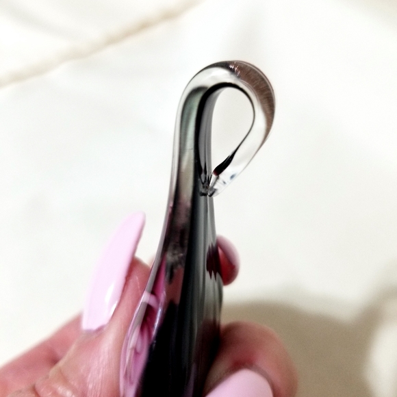 Tear drop glass pendant - Picture 3 of 3